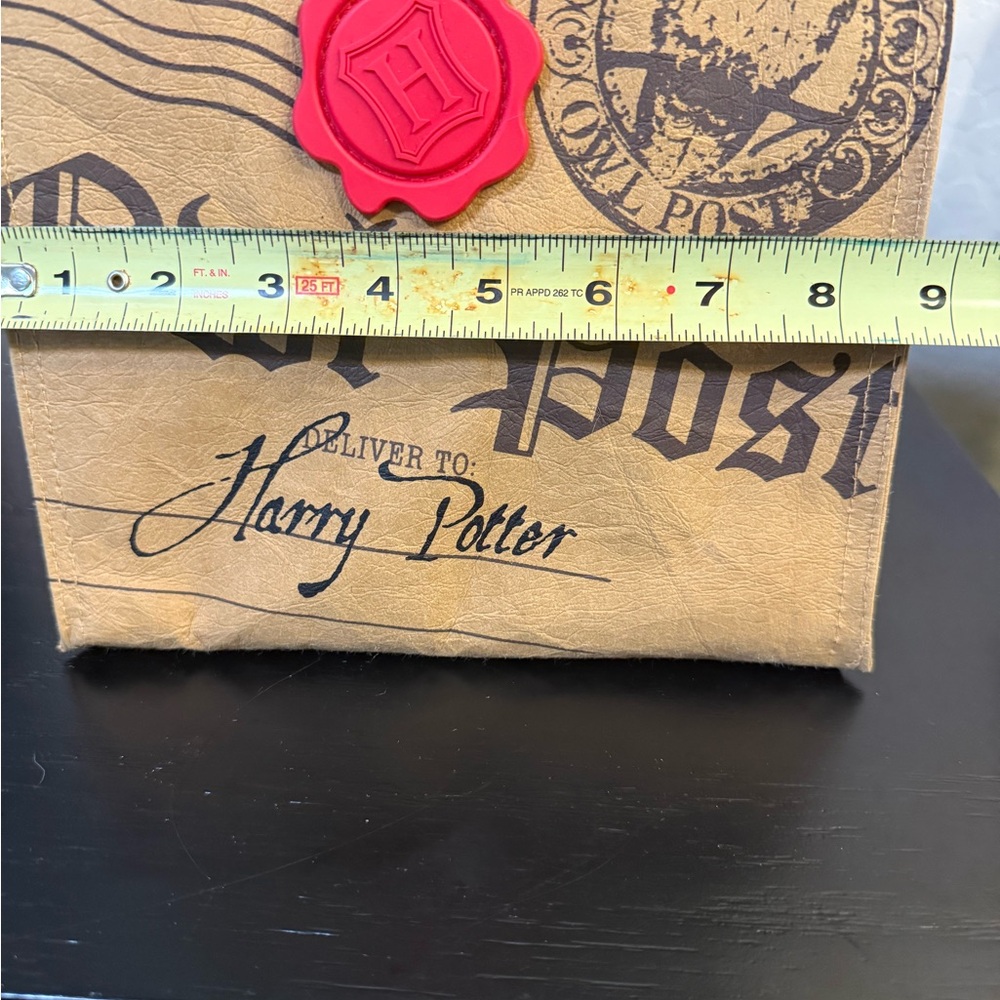 Bioworld Harry Potter Owl Post Lunch Bag with Red Seal NWT - Picture 9 of 9